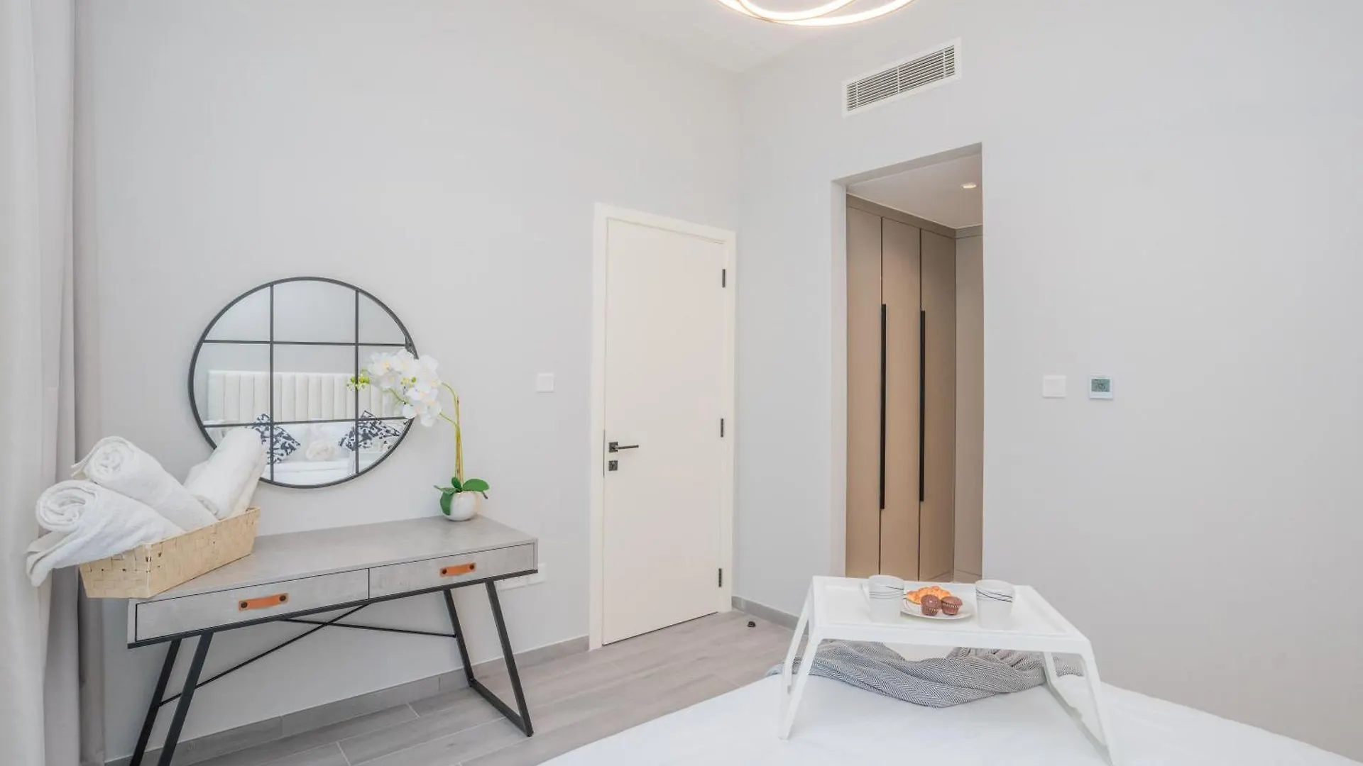 Tamm - Noor 4 Tower Apartment Dubai
