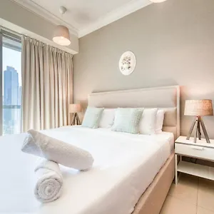 Prime Retreats - Downtown Apartment