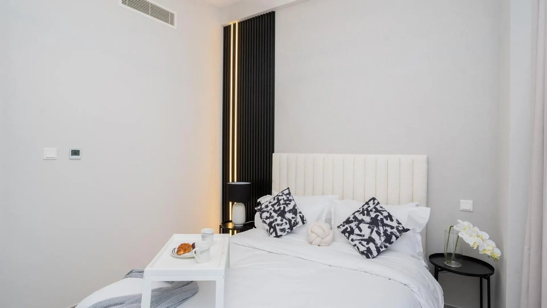 Tamm - Noor 4 Tower Apartment Dubai