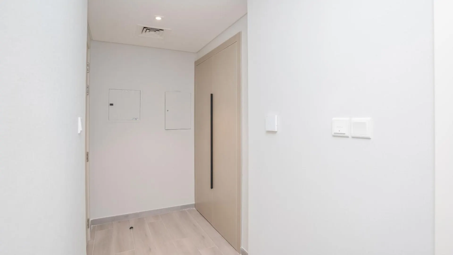 Tamm - Noor 4 Tower Apartment Dubai