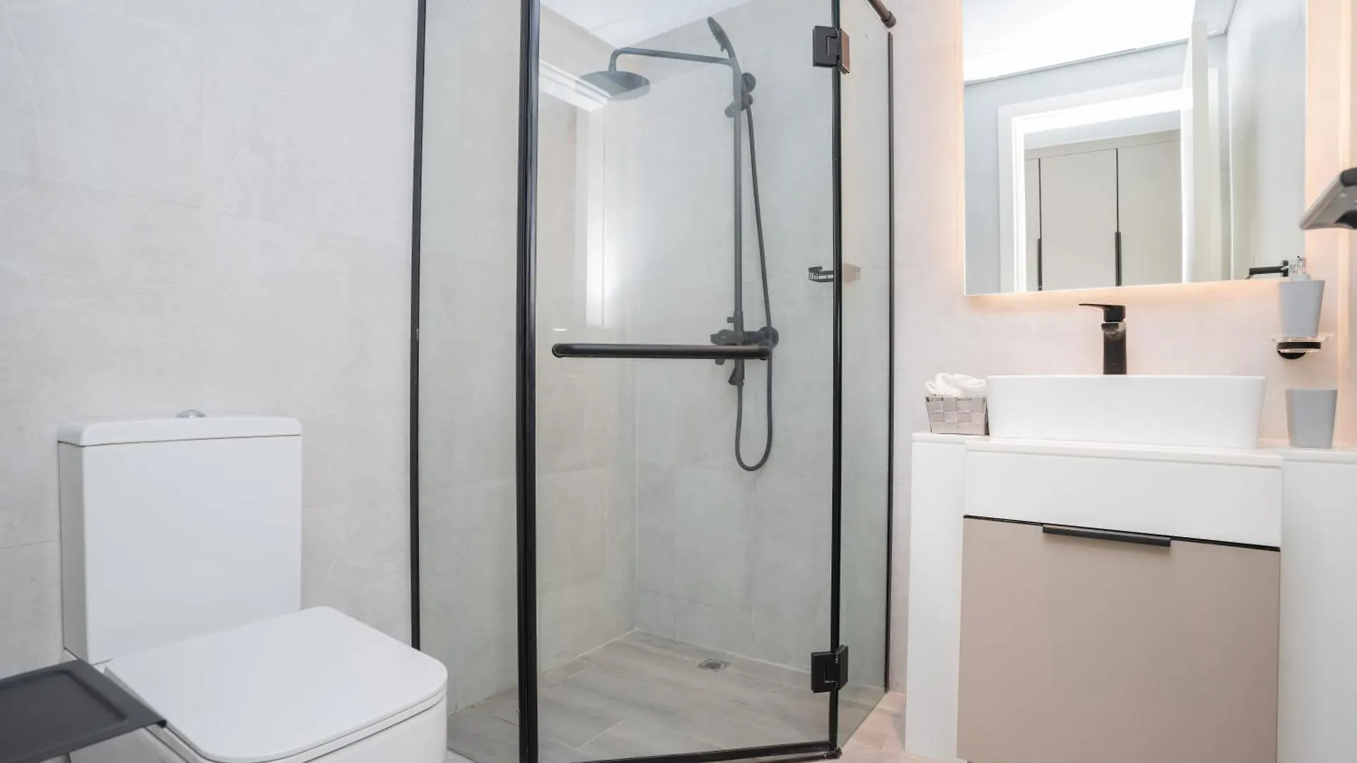 Tamm - Noor 4 Tower Apartment Dubai